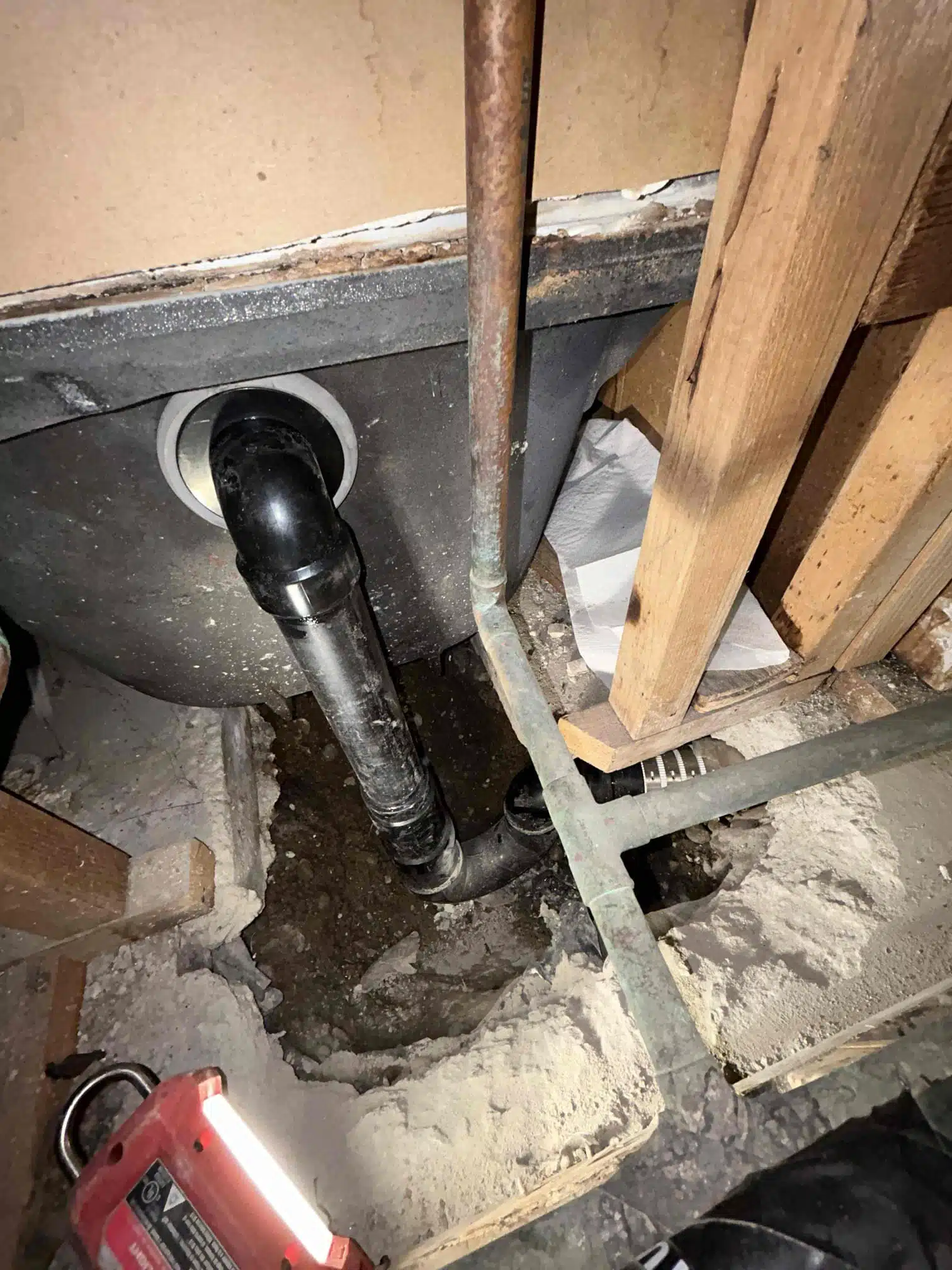 Bathtub Waste and Overflow Drain Repair Bathtub waste and overflow drain line repair by Earl's Plumbing